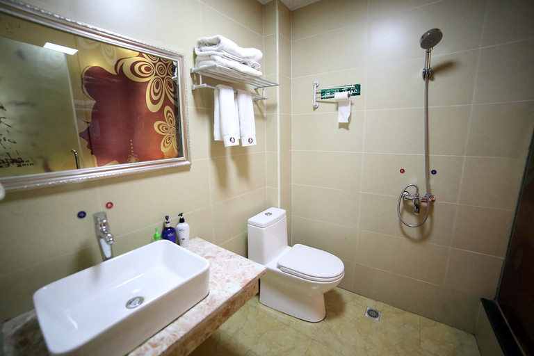Bathroom 5, Gaosheng Hotel, Hengyang