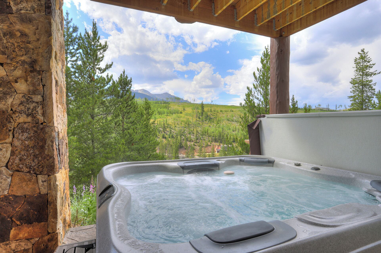 Sport & Beauty, Cloud Peak Vista Peak 7 Private Home with Hot Tub, Summit
