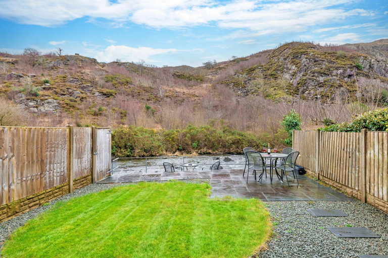 Garden 2, Beddgelert Cottage Escape, Gwynedd