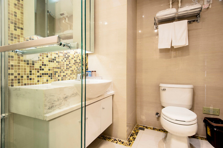 Bathroom 3, Fullbloom Hotel, Wuhan