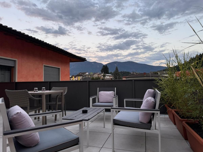 Exterior & Views, 7 Rooms, Locarno