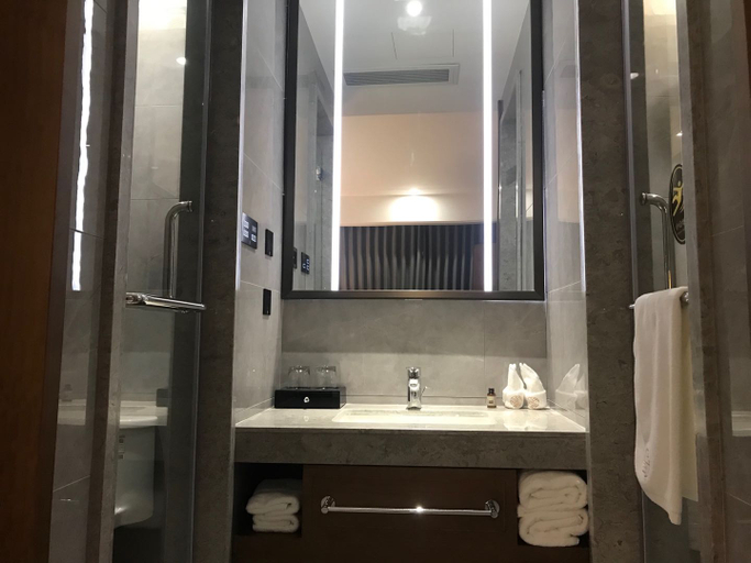 Bathroom 3, Guofu Holiday Hotel, Wenzhou