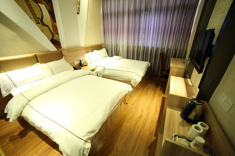 Bedroom 3, Gaosheng Hotel, Hengyang