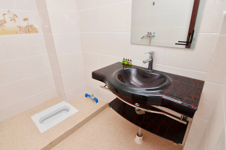 Bathroom 1, Nankunshan Yiju Apartment, Huizhou