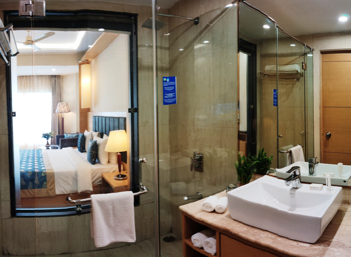 Bathroom 5, Golden Tulip Udaipur, Udaipur