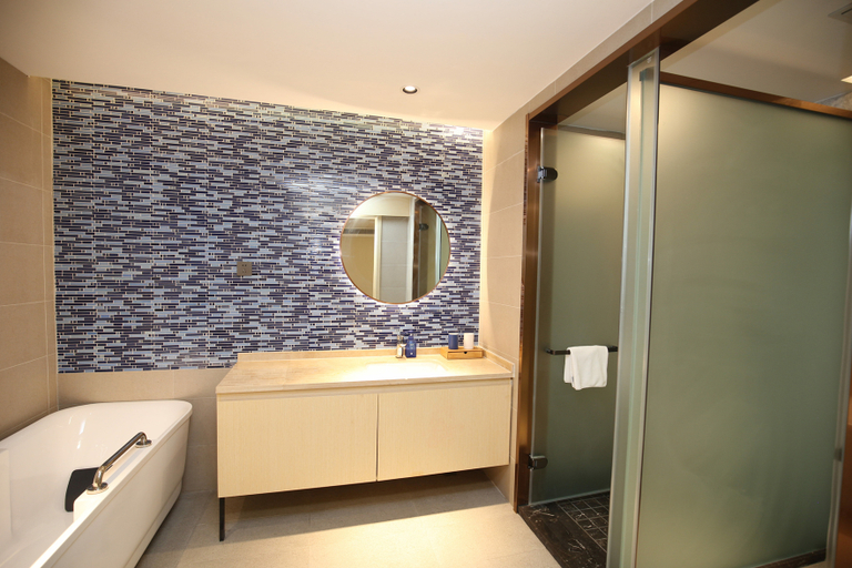 Bathroom 4, Hanting Hotel Zhangjiakou Xuanhua Railway Station, Zhangjiakou