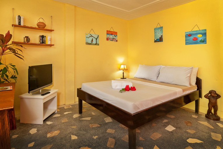 Bedroom 2, Kurma Yoga Dive and Beach Resort, Mambajao