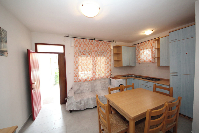 Dining room 4, Inviting Flat for Four Guests in Rosolina Mare, Rovigo