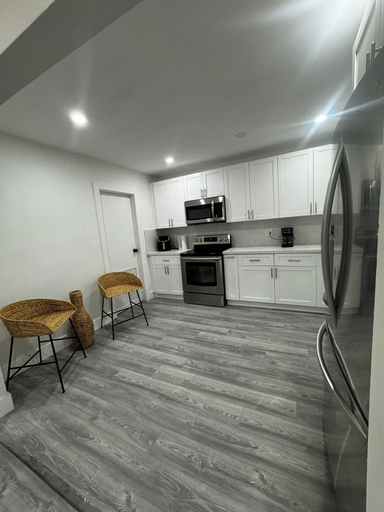 Others 5, Santuaria Hollywood, Broward