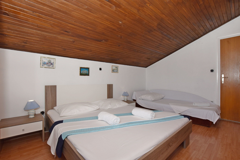 Bedroom 2, Apartments Ana, Dugi Rat