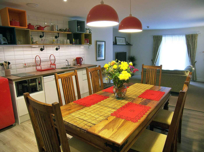 Food & Drinks 5, Beaverhall Holiday Apartments, Edinburgh
