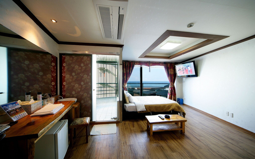 Bedroom 3, Gangneung Gyeongpodae Daedeokosutel, Gangneung
