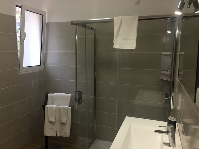 Bathroom 5, レジデンシャル ファミリア, Machico