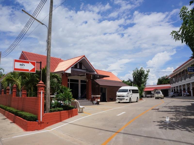 Exterior & Views 4, 루트나 리조트, Nang Rong