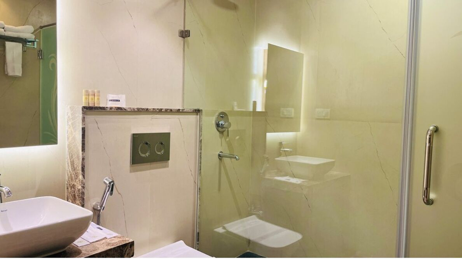 Bathroom 4, Sargawa The Palace Resort, Surguja