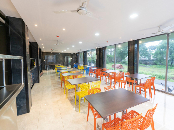 Food & Drinks 5, Hotel Chiranjeevi, Kolhapur