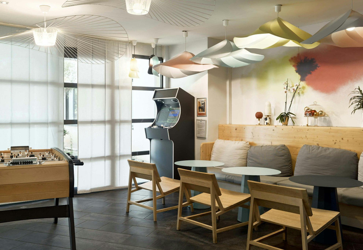 Public Area 3, B&B HOME Vélizy, Yvelines