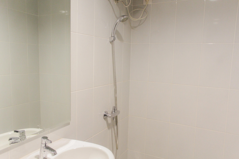 Bathroom 2, シンプリー ミニマリスト スタジオ アット カサ デ パルコ アパートメント, Tangerang