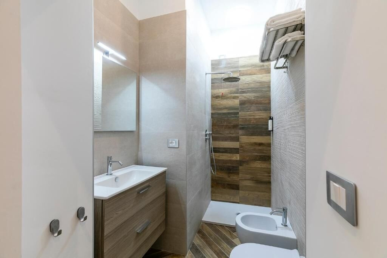 Bathroom 2, LAROS DIMORA DORICA, Ancona