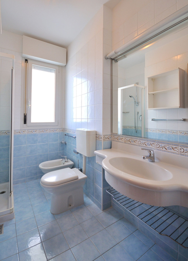 Bathroom, Relax in Comfort With Pool and sea Nearby, Venezia