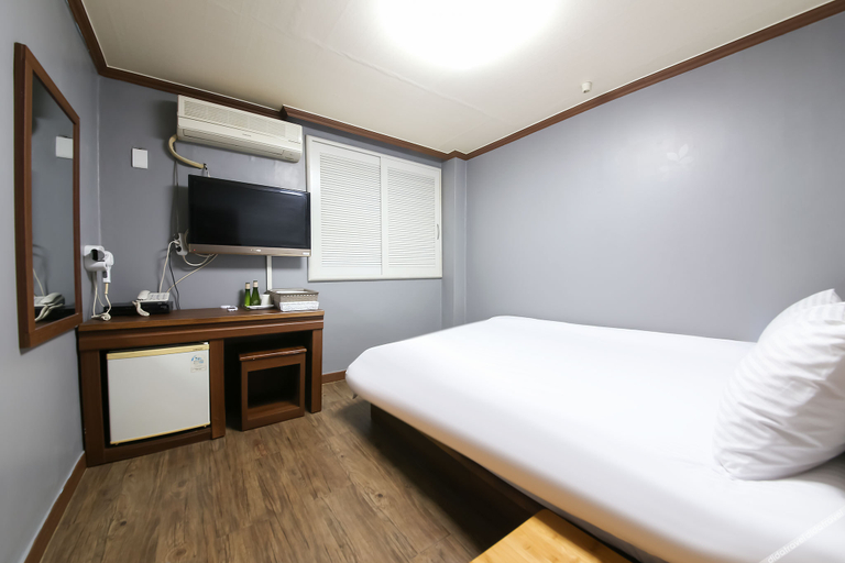 Bedroom 3, Jinju The First, Jinju