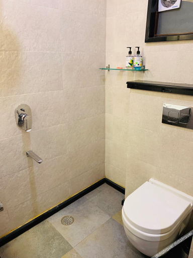 Bathroom 3, Hotel Sun Grand, Dehradun