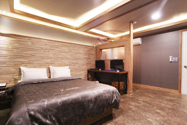 Bedroom 2, Gumi Wonpyeong-dong Hotel V, Gumi