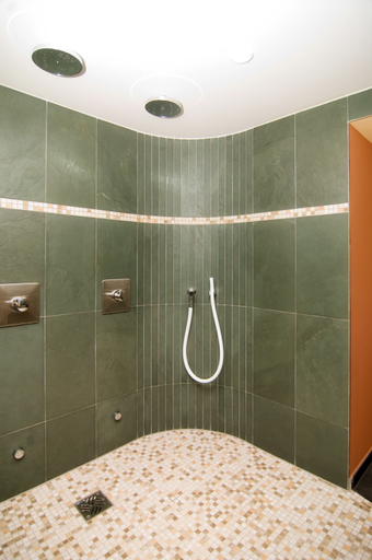 Bathroom 3, Hotel Forellenhof, Birkenfeld