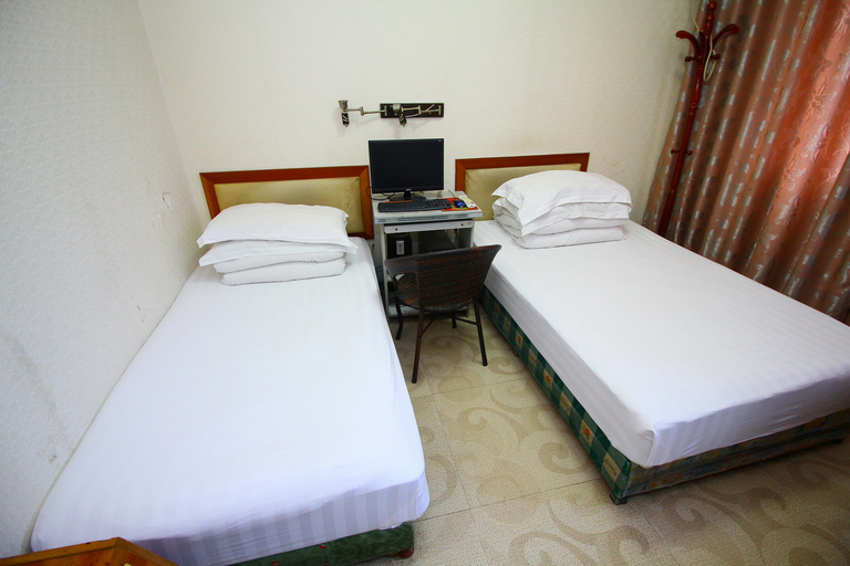 Bedroom 2, Xinchang Tianyou Hotel, Shaoxing