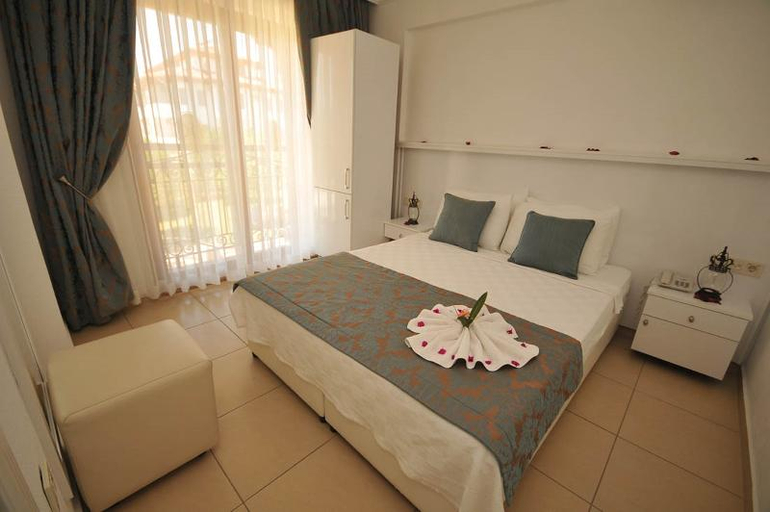 Bedroom 2, Mervehan Residence Hotel, Ula