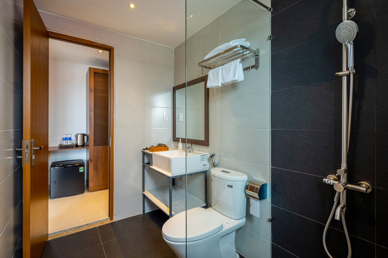 Bathroom 4, The Present River Hoi An Villa , Da Nang