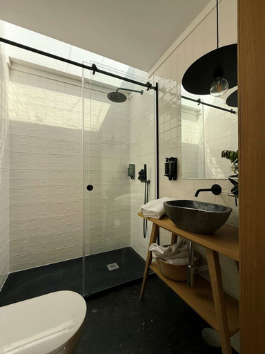 Bathroom 4, Five Sabrosa Senses, Sabrosa