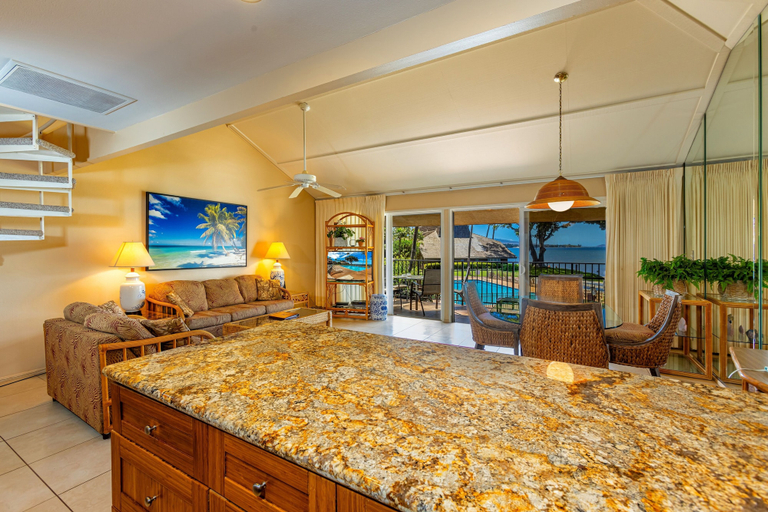 Food & Drinks 5, Maalaea Surf, #c-7 2 Bedroom Condo by RedAwning, Maui