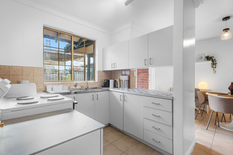 Room 4, The Finch Fern A Sepal Stay, Perth