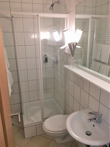 Bathroom 3, Scheid, Rhein-Neckar-Kreis