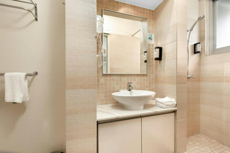 Bathroom 4, Econo Lodge City Star Brisbane, Brisbane