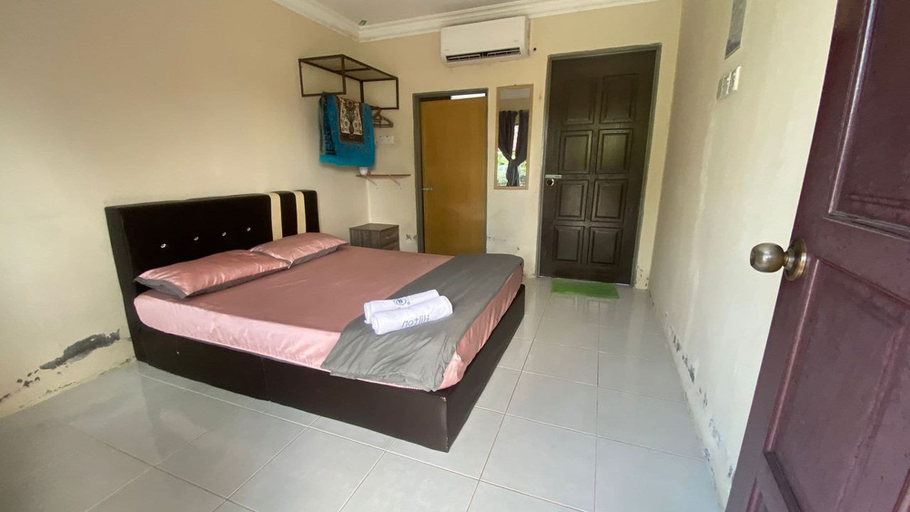 Room 3, Hotel O D Mama Chalet, Sik