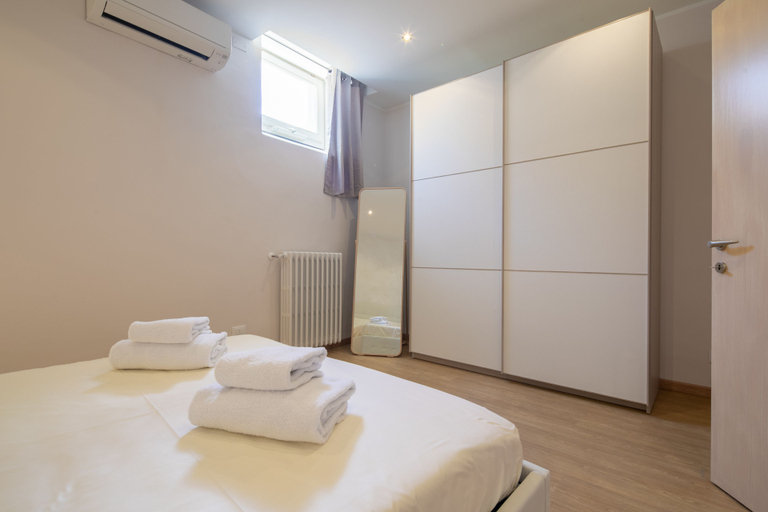 Bedroom 5, Modern Duomo View by Mmega, Florence