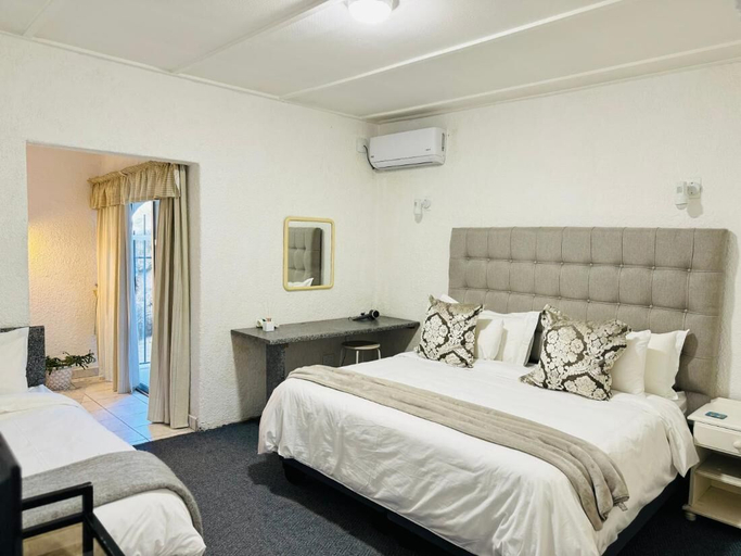 Others 5, 룸부사 하우스, 트리플 룸, Ehlanzeni