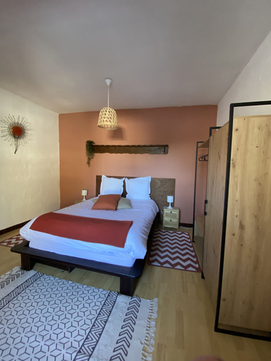 Bedroom 4, Nuit et Spa en Brenne, Indre