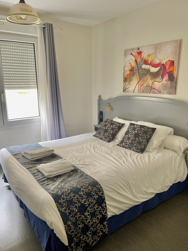 Bedroom 5, Auberge de Moussy, Marne