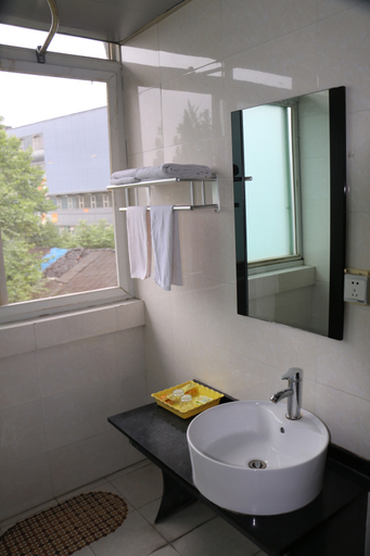 Bathroom 3, Dujiangyan Bolin Hotel, Chengdu