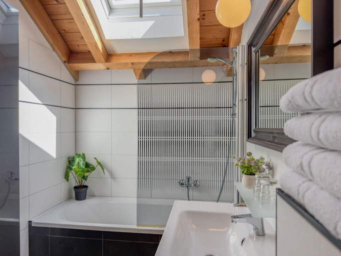 Bathroom 5, Apartment in Kotschach-mauthen Near ski Area, Hermagor