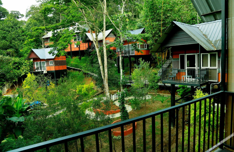 Exterior & Views