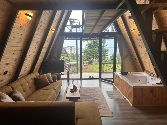 Others 4, Çiçek Bungalov, Pazar