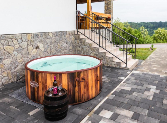 Sport & Beauty, Apartment Stone and Wood, Cetingrad