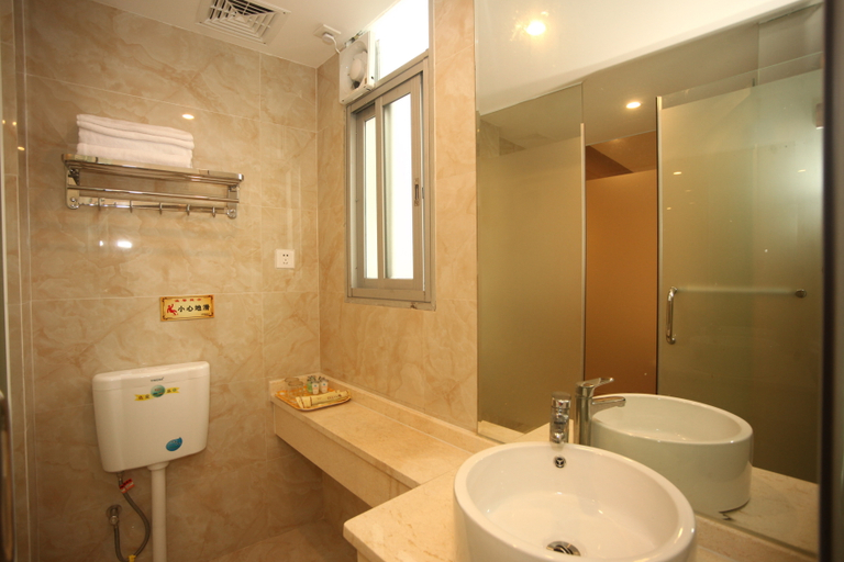 Bathroom 3, Longhua Hotel Zhangcha Village, Foshan
