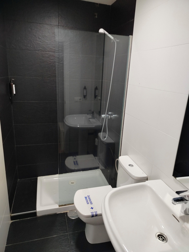 Bathroom 3, Apartamentos Centro Cordoba by MiRa, Córdoba