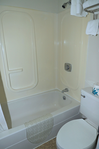 Bathroom 4, Sundowner Station, Fremont