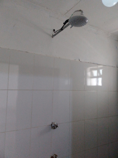 Bathroom 4, White House Lounge & Accommodation, Kesses